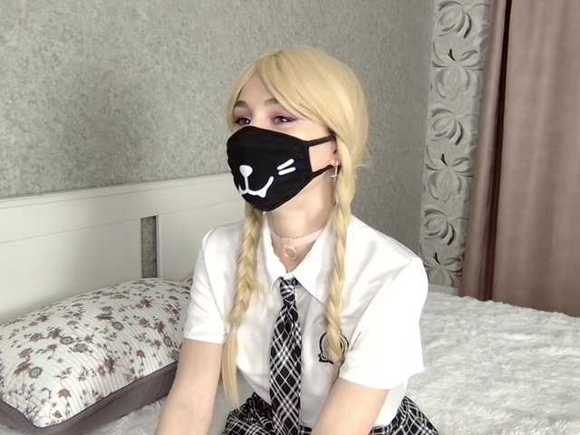 MillaLunaStiy's BongaCams show and profile