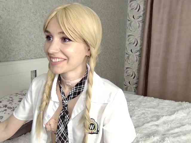 MillaLunaStiy webcam