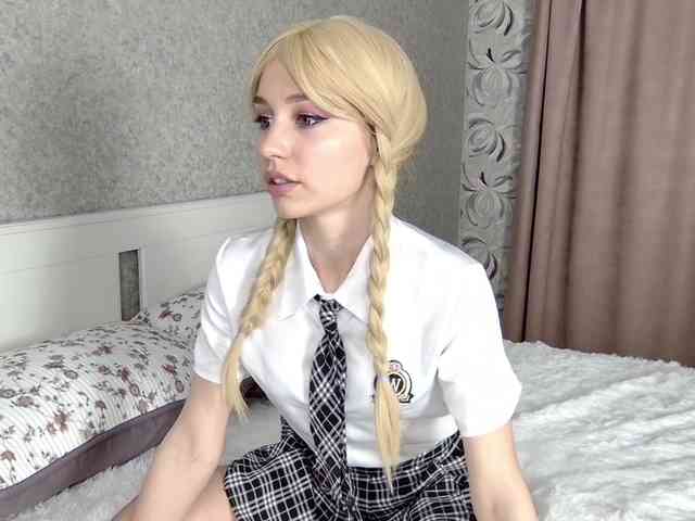 MillaLunaStiy webcam