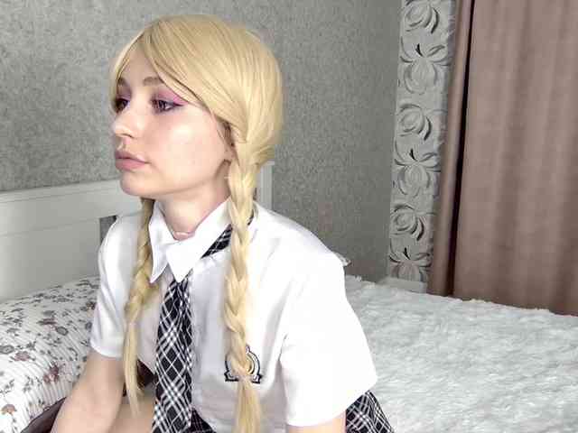 MillaLunaStiy webcam