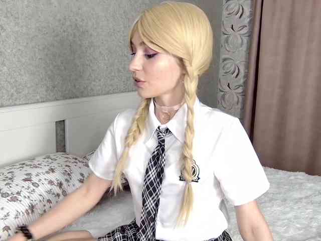 MillaLunaStiy webcam