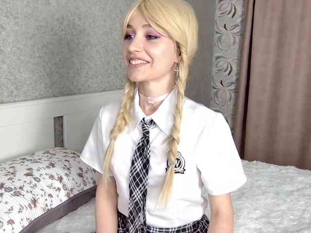 MillaLunaStiy webcam