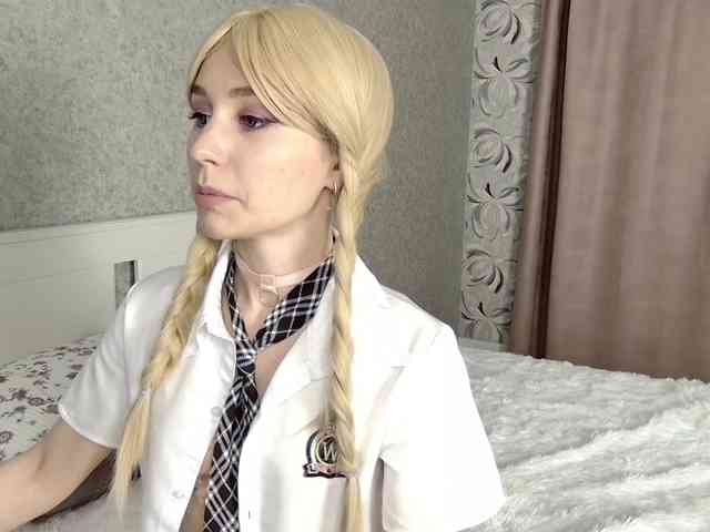 MillaLunaStiy webcam