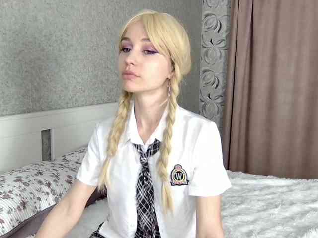 MillaLunaStiy webcam