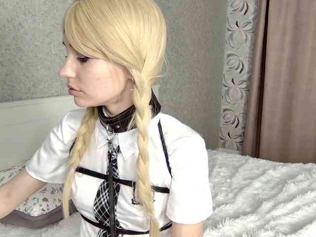 MillaLunaStiy webcam