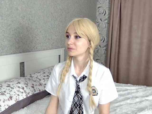 MillaLunaStiy webcam