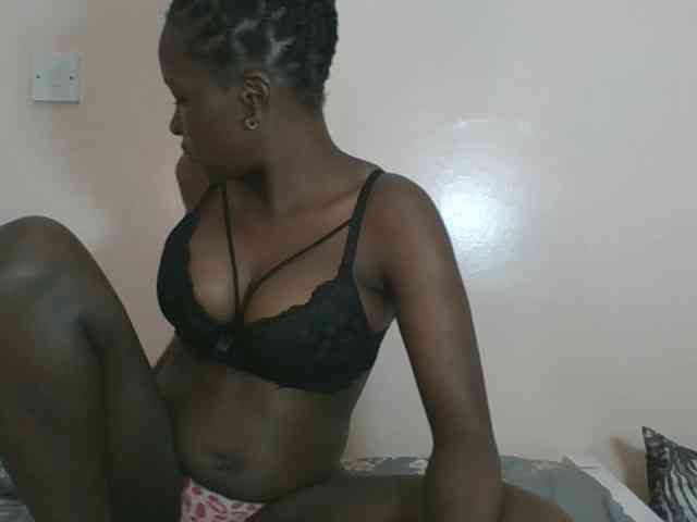 Eveeve Live Webcam on BongaCams