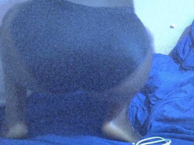 Ebonyprincess14 broadcasting live