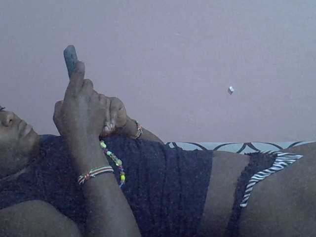 Ebonyprincess14 streaming now