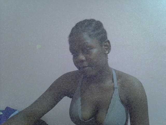 Ebonyprincess14 streaming now