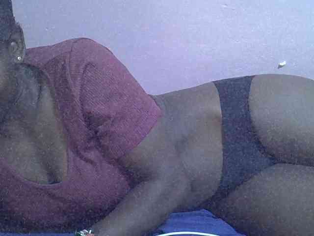 Ebonyprincess14 webcam