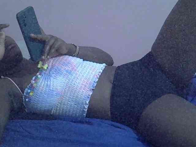 Ebonyprincess14 webcam
