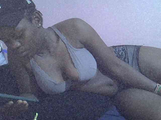 Ebonyprincess14 webcam