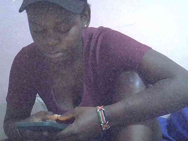 Ebonyprincess14 webcam