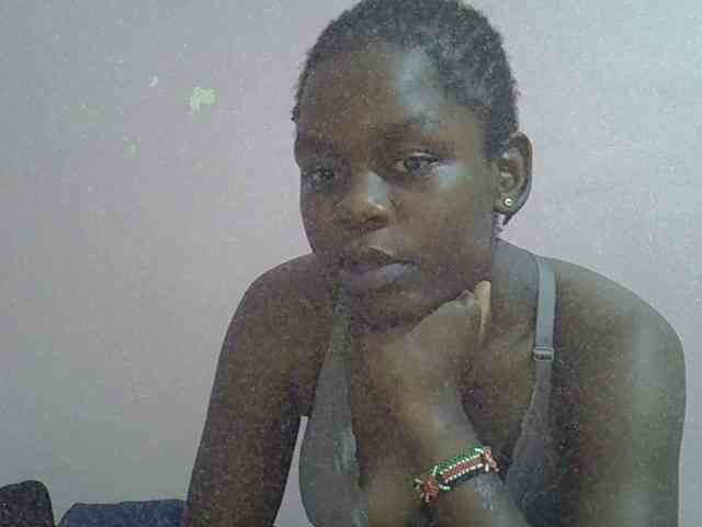 Ebonyprincess14 webcam