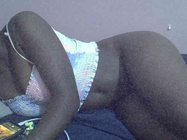 Ebonyprincess14 webcam
