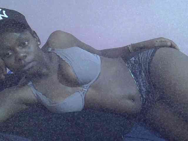 Ebonyprincess14 webcam