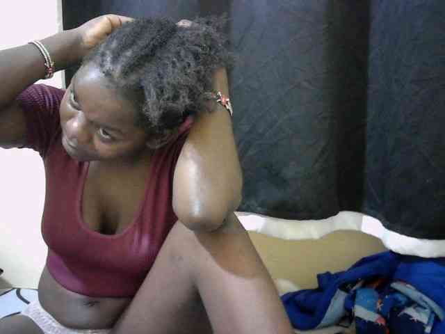 Ebonyprincess14 webcam