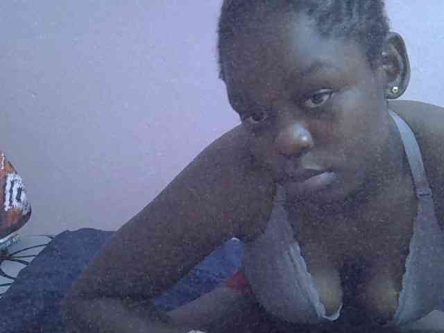 Ebonyprincess14 webcam