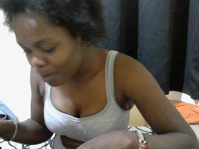 Ebonyprincess14 webcam