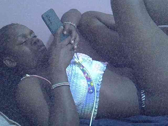 Ebonyprincess14 webcam