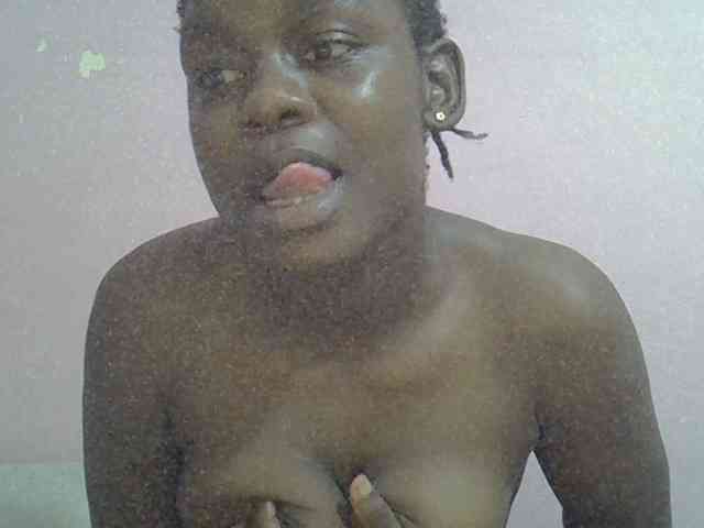 Ebonyprincess14 webcam