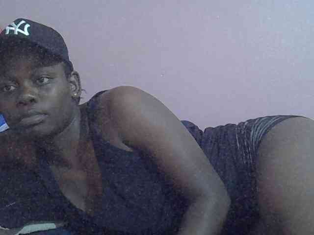 Ebonyprincess14 webcam