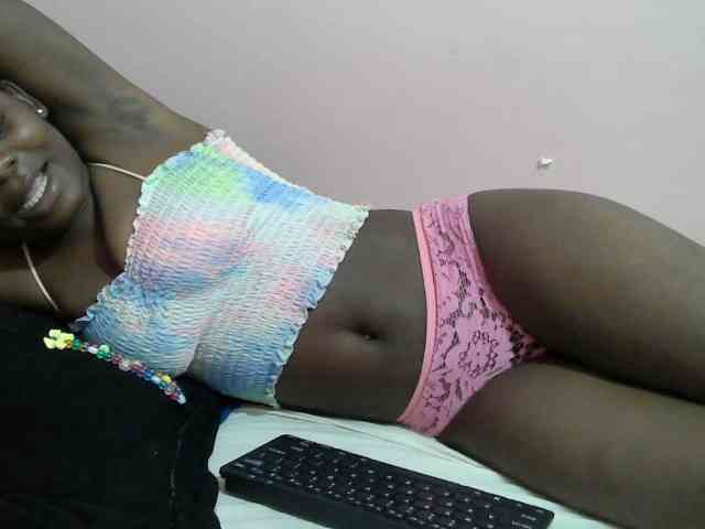 Ebonyprincess14 webcam