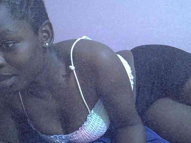 Ebonyprincess14 webcam