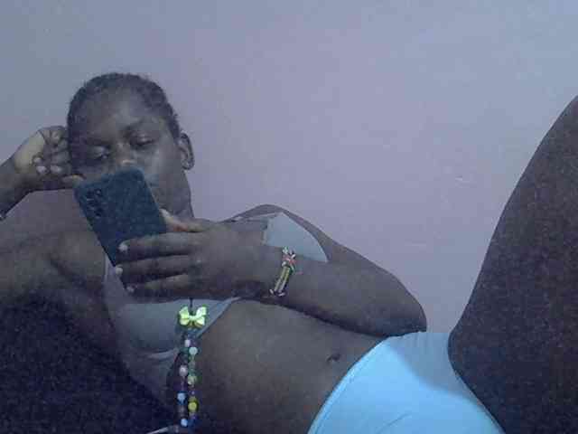 Ebonyprincess14 webcam