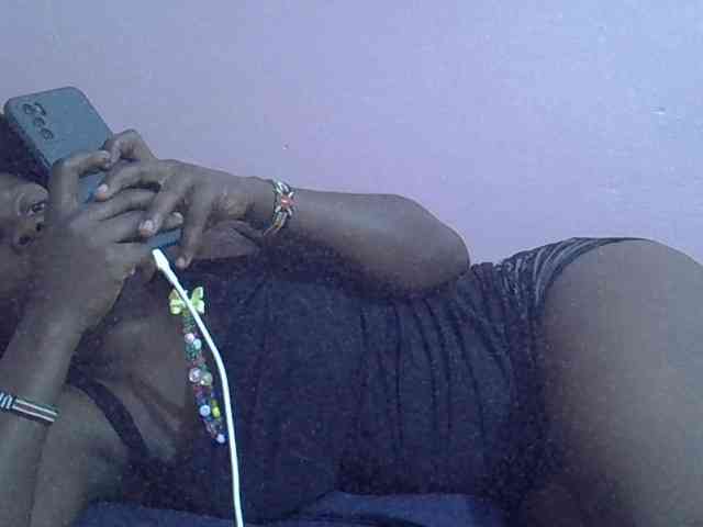 Ebonyprincess14 webcam