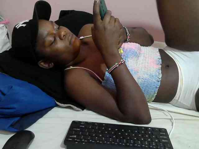 Ebonyprincess14 webcam