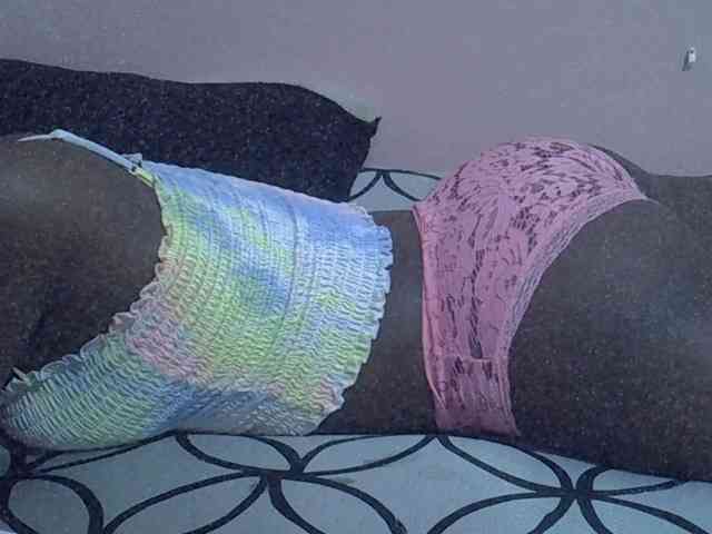 Ebonyprincess14 webcam