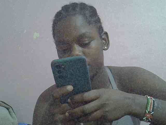 Ebonyprincess14 webcam