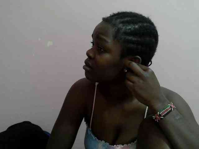 Ebonyprincess14 webcam