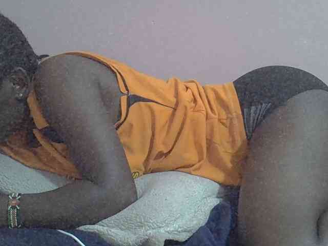 Ebonyprincess14 webcam