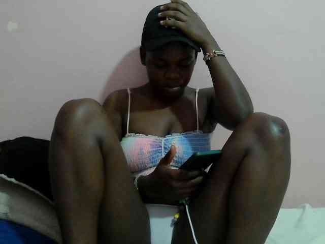 Ebonyprincess14 webcam