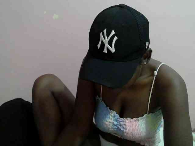 Ebonyprincess14 webcam