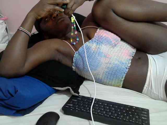 Ebonyprincess14 webcam