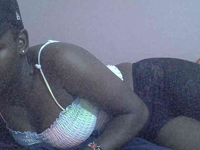 Ebonyprincess14 webcam