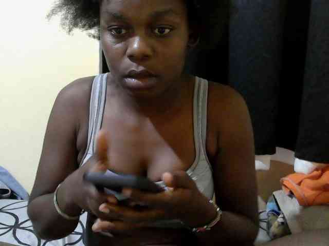 Ebonyprincess14 webcam