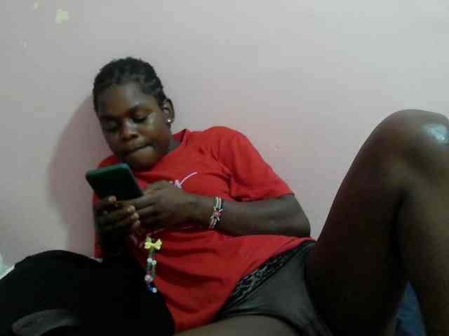 Ebonyprincess14 webcam