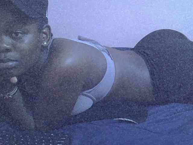 Ebonyprincess14 webcam