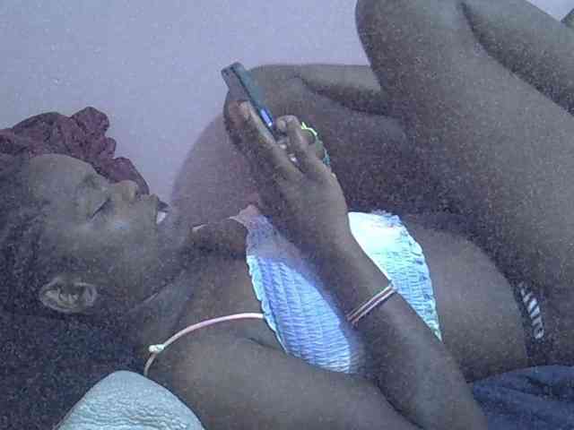 Ebonyprincess14 webcam