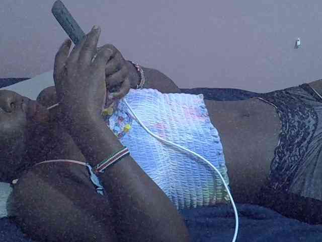 Ebonyprincess14 webcam