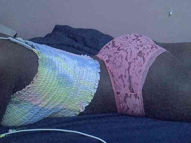 Ebonyprincess14 webcam