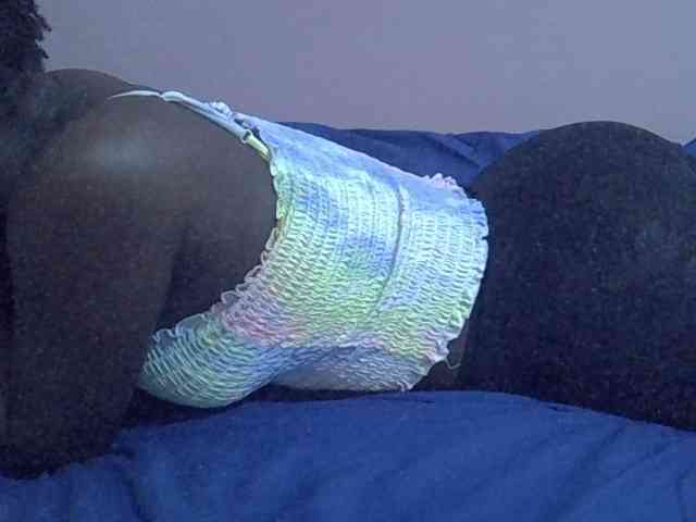 Ebonyprincess14 webcam