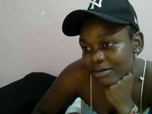 Ebonyprincess14 webcam