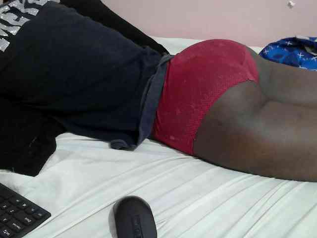 Ebonyprincess14 webcam