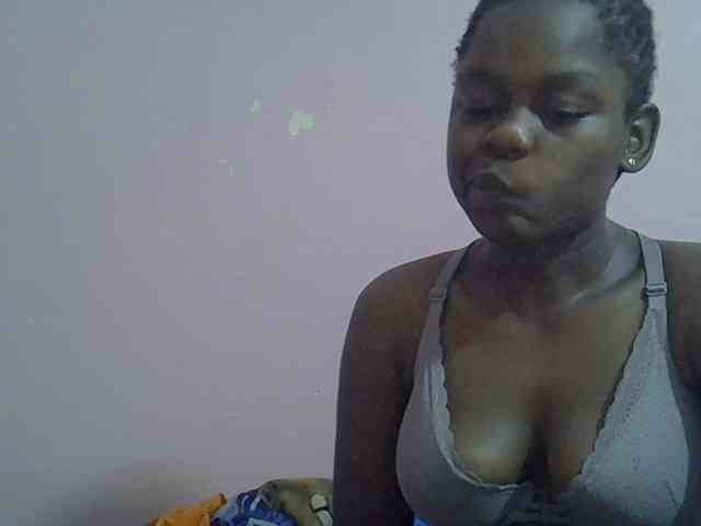 Ebonyprincess14 webcam